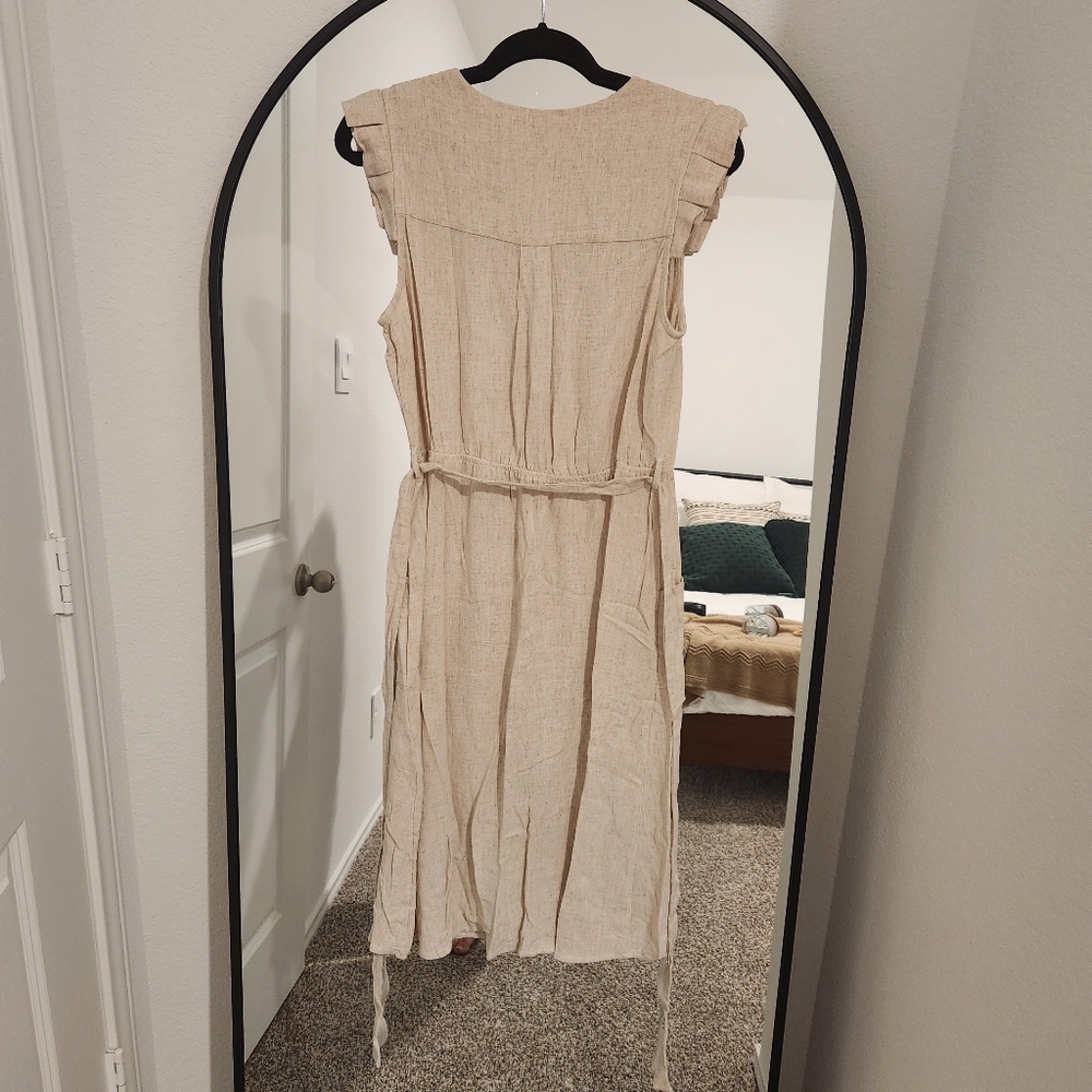 Dress - Picture 4 of 5